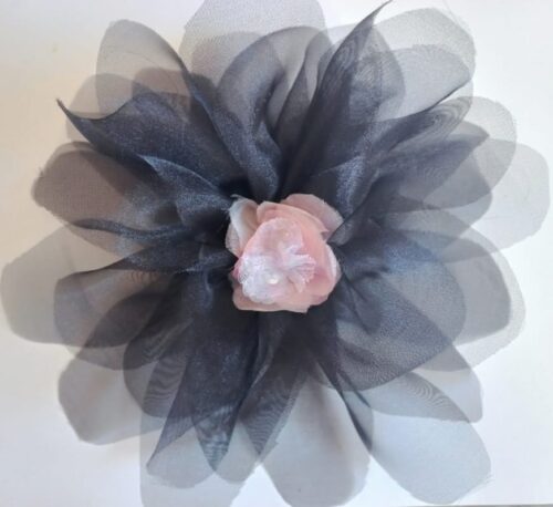 Fiore rosa nero