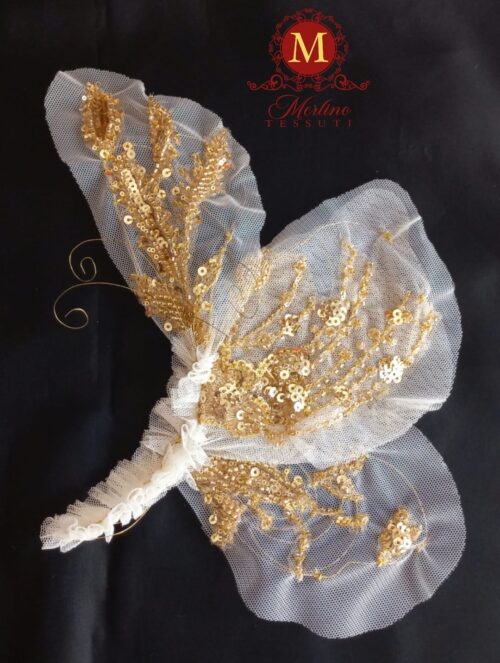 Farfalla con ricami in oro - immagine 3