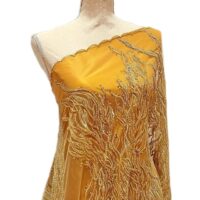 Tessuto ricamato in oro
